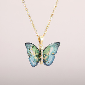 Collana con Ciondolo a Farfalla Placcata Oro in Resina, Gioielli da Donna alla Moda per Uso Quotidiano, Idea Regalo - Product Image 1