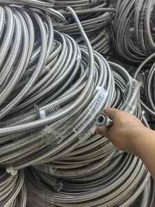 Selang kepang fleksibel baja tahan karat hitam pipa tabung logam <span class=keywords><strong>Ptfe</strong></span> karet sintetis untuk kawat baja Air untuk selang udara minyak bahan bakar - Product Image 5