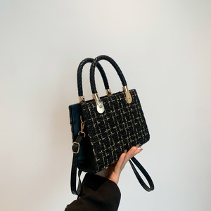 Bolso cuadrado pequeño de mujer de un solo hombro coreano de nueva moda, bolso de cremallera popular y hermoso - Product Image 6