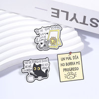 Épinglette en émail 'Un mal dia ne efface pas mon progrès' avec chat espagnol motivant et la phrase 'Je sais que je peux être une lionne', broche, badge de sac, bijou, cadeau