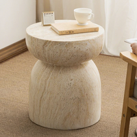 Table basse luxueuse et élégante, minimaliste, durable et écologique pour le salon
