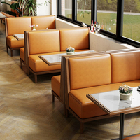 Ensemble de meubles de restaurant commercial en cuir sur mesure, table et chaises en rotin pour café, bistrot