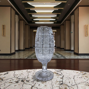 Jarrón de Cristal 24% PbO Tallado a Mano con Diseño Bohemio para Decoración - Product Image 1