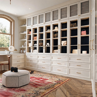 Système de dressing moderne Elabor avec portes en verre et éclairage LED intégré pour projets de chambre personnalisés