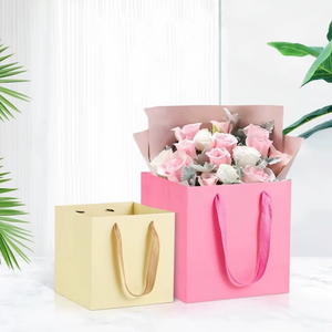 Grand sac cadeau en papier carré, sac fourre-tout en papier épais et résistant pour bouquet, arrangement floral, fête, mariage, emballage cadeau - Product Image 3