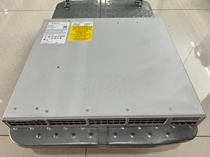 Commutateur Ethernet Gigabit 24 ports série 9300L C9300L-24T-4X-E avec 4 ports SFP+ 10G pour connectivité réseau haute densité 24x Giga - Product Image 5