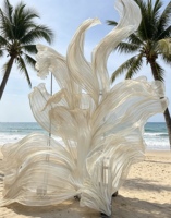 Grande sculpture d'installation en organza sur mesure, motif vague, pour toile de fond de scène de mariage, vitrine de centre commercial, hall d'hôtel, accessoires de décoration florale de grande envergure