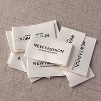 Étiquettes tissées personnalisées pour vêtements, autocollantes, pliables au centre, avec logo, thermocollantes, pour le cou, en coton, économiques