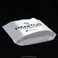 Sac fourre-tout réutilisable en plastique écologique personnalisé avec poignées, impression de logo, imperméable et durable pour supermarché et exposition