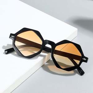 Gafas de Sol Personalizadas con Logotipo, Estilo Vintage 2025, para Hombre y Mujer, Montura Pequeña con Remaches, Protección UV400, Color Jelly, Forma Poligonal - Product Image 1