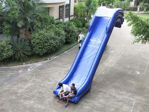 El Tobogán Acuático Inflable Flotante Más Grande en Venta - Product Image 1