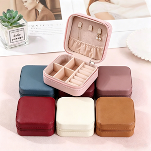 Boîte à bijoux portable carrée en cuir PU de luxe écologique, faite à la main, avec fermeture éclair, en stock, personnalisable avec logo imprimé pour l'export. - Product Image 3