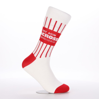 Chaussettes mi-mollet rayées blanches et rouges personnalisées, chaussettes tricotées avec logo, chaussettes personnalisées avec motifs artistiques et couleurs d'équipe, OEM ODM disponibles