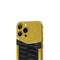 Cadre de luxe plaqué or pour IPhone16 Pro Max gravure profonde avec boîtier de téléphone à motif de crocodile en peau de vache noire et Moissanite