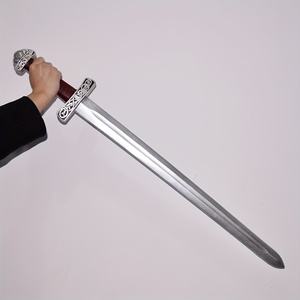 <span class=keywords><strong>Épée</strong></span> et bouclier de style viking médiéval pour cosplay, événements d'Halloween et séances photo - <span class=keywords><strong>Épée</strong></span> en <span class=keywords><strong>mousse</strong></span> réaliste et sécuritaire - Product Image 5