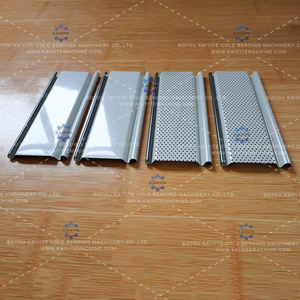 Machine <span class=keywords><strong>de</strong></span> formage à rouleaux automatique personnalisée pour portes <span class=keywords><strong>de</strong></span> garage et volets roulants avec moteur à <span class=keywords><strong>inverseur</strong></span> 4KW, pompe, acier galvanisé - Product Image 3