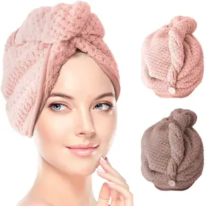 Vente en gros d'accessoires <span class=keywords><strong>de</strong></span> cheveux avec logo personnalisé enveloppement <span class=keywords><strong>de</strong></span> serviette séchage en microfibre pommeau <span class=keywords><strong>de</strong></span> douche <span class=keywords><strong>de</strong></span> <span class=keywords><strong>bain</strong></span> avec boutons capuchon <span class=keywords><strong>pour</strong></span> femmes - Product Image 1