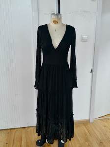 Chic negro cuello en V escalonado Midi <span class=keywords><strong>vestido</strong></span> imperio cintura volantes fruncido sólido dulce ODM OEM servicio para día noche Galas XS - Product Image 2