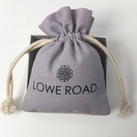 Sac à cordon en lin de coton gris, vente en gros, housse d'emballage de bijoux, pour boucles d'oreilles et colliers, pochette cadeau, 50 pièces