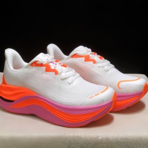 Chaussures de course légères HOKAS pour hommes, baskets de luxe unisexes, chaussures de marche HOKAS à semelle épaisse - Product Image 1
