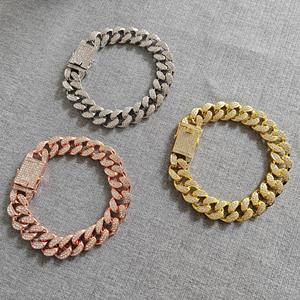 Kalung Anjing Mewah Bahan Alloy Berkilau Berlian, Aksesoris Hewan Peliharaan Modis untuk Anjing Besar - Product Image 6
