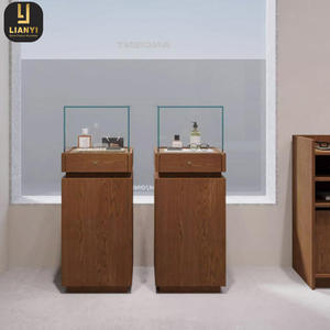 Vitrine ovale moderne à la mode personnalisée Vitrine à bijoux Bois Verre Acier inoxydable Comptoir de boutique Marque LIANYI - Product Image 5