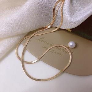 Collier pendentif en perles d'eau douce blanches rondes de 10-11 mm, chaîne en os de serpent 2025, bijoux fins de luxe avec un style léger et luxueux - Product Image 4