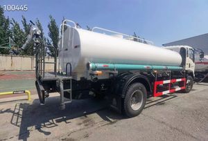 Autocisterna Sinotruk per Acqua e Irrigazione Agricola, Nuova e Usata, SINOTRUK HOWO 6x4 4x2 Autocisterna Spruzzatrice in Vendita - Product Image 6