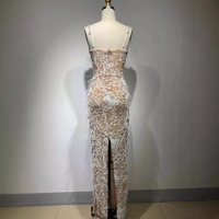 Exquisite Perlenbesetzte Weiße Pailletten-Bestickte Federbesetzte Trägerkleid mit Körperbetonter Passform aus Kaschmir, Bodenlang, für den Roten Teppich, Göttin-Look, Luxuriös und Hochwertig