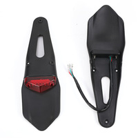 Feu arrière LED pour moto tout-terrain, feu stop triangulaire avec éclairage de plaque d'immatriculation, garde-boue arrière modifié pour motocross et enduro