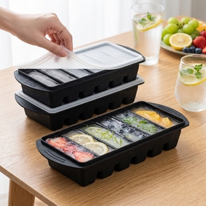 Bac à glaçons en silicone à 6 cavités avec couvercle transparent, moule à glaçons grand format de qualité alimentaire LFGB pour whisky et conservation de soupes - Product Image 1