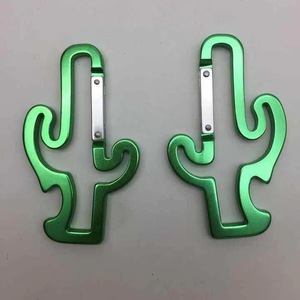 Abrebotellas Manual Ecológico con Forma de Cactus Verde y Acabado Oxidado - Product Image 1