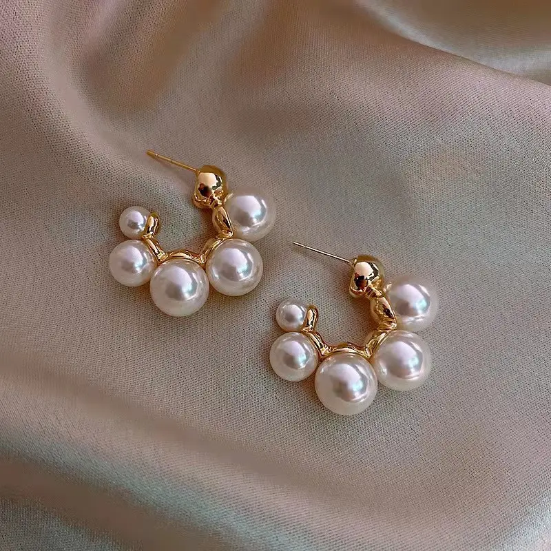 Fashion Gold Plated Earrings Luxury Wedding Party Earrings Korean Creative Trend Pearl Hoop Earrings for Women Wholesale