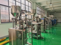 Machine d'emballage et de scellage entièrement automatique Machines d'emballage triangulaires pour sacs en plastique