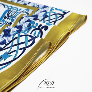 Bufanda de poliéster cuadrada pequeña de estilo retro de lujo para mujer Estampados florales elegantes que bloquean el color para el otoño - Product Image 5