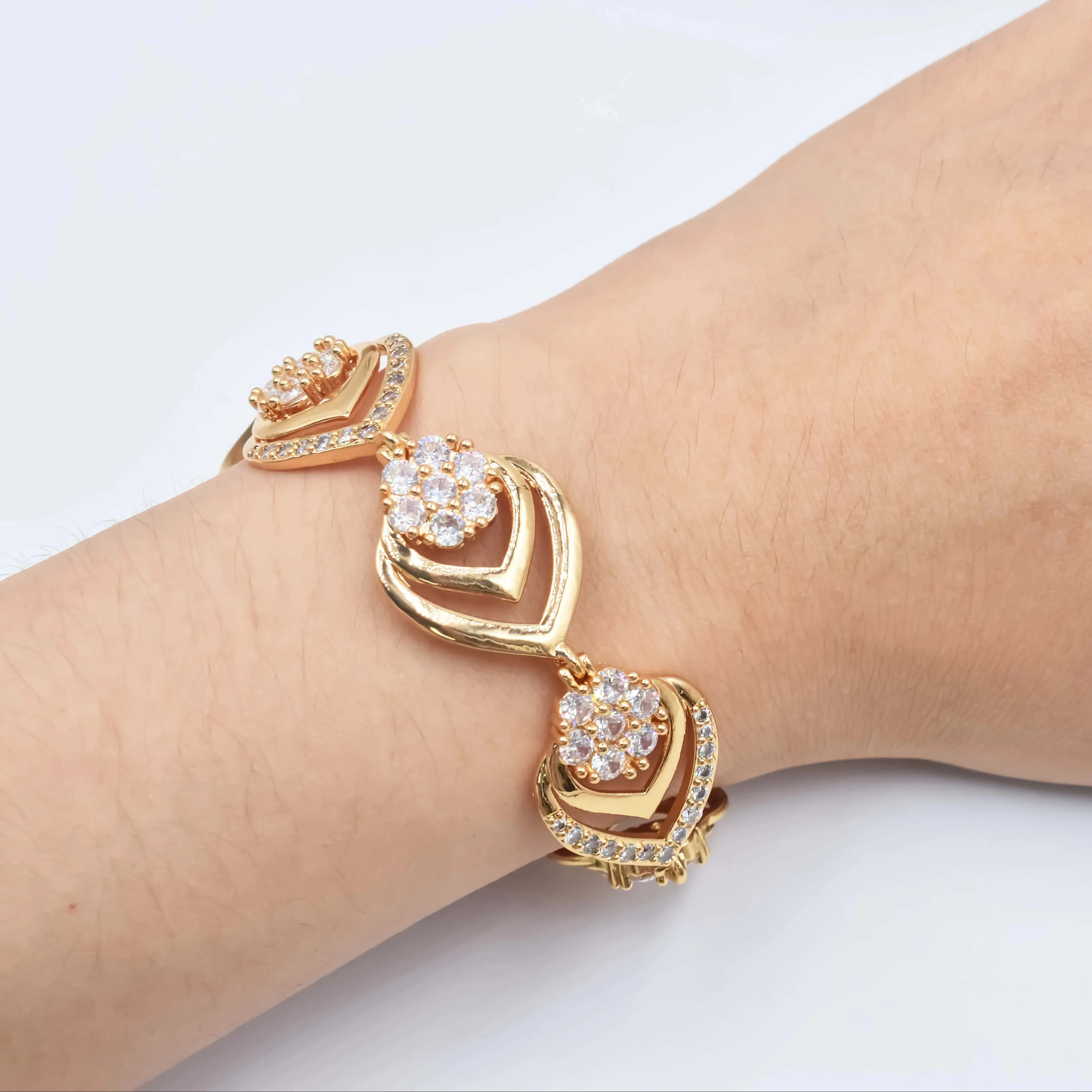 Semplice high-end personalizzato gioielli da donna 18k intarsiato zircone ottone rame bracciale personalizzato charm placcato in oro bracciale