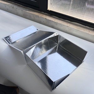 Caja de Regalo de Cartón con Cierre Magnético, Diseño de Lujo en Color Plateado, para Empaque de Productos de Belleza, con Logotipo Personalizado - Product Image 1