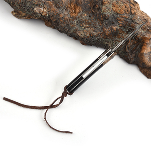 Dao Gấp Damascus Chất Lượng Hàng Đầu Với Tay Cầm Bằng Gỗ Và Dây Da - Product Image 4