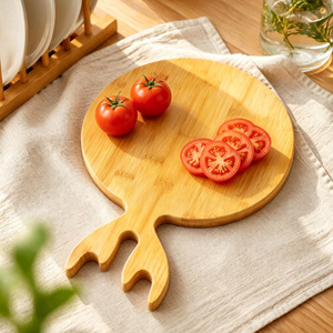 Tabla de cortar de bambú redonda multifuncional para frutas, verduras y uso en la cocina - Product Image 1