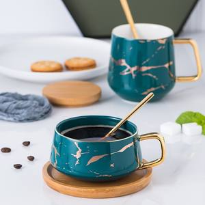 ถ้วยกาแฟหินอ่อนสีเขียว12ออนซ์มาใหม่แก้วเซรามิกพร้อมฐานไม้ไผ่สำหรับร้านกาแฟงานแต่งงานใช้ในบ้าน - Product Image 1