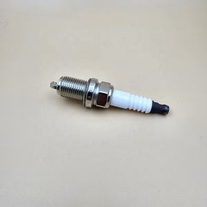 Vela de Ignição Automotiva K16R-U para Veículos A6 Legacy Material de Liga de Níquel OEM 3119 - Product Image 3