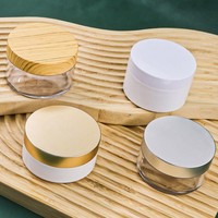 Pot de rangement cosmétique rechargeable 50g-250g en plastique PET avec coque en bois, logo personnalisé blanc pour lotion, soin de la peau et crème pour les yeux
