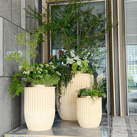Pot de fleurs en FRP (fibre de verre) de haute qualité, grand modèle, design classique pour la maison, le jardin extérieur, la pépinière, artificiel
