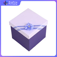 Boîte cadeau en carton imprimé CMJN avec fleur pour cadeaux artisanaux, prix fabricant