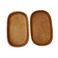 Plateau de service rectangulaire contemporain en bois d'acacia et mangue, fait main et écologique, avec kit d'ustensiles – Ensembles de vaisselle personnalisés uniques pour repas