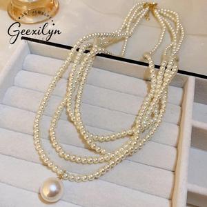 Kalung Rantai Emas Lapis Emas Gaya Retro Prancis Mewah dengan Imitasi Mutiara untuk Wanita, Liontin Hati Bunga Bertabur Kristal - Product Image 4