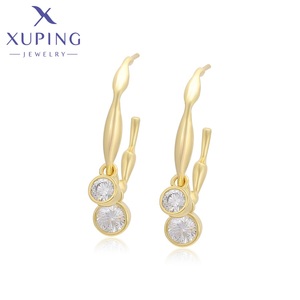 Per <span class=keywords><strong>Xuping</strong></span> gioielli in oro 14K placcato alla moda geometrico semicerchio gancio diamante artificiale orecchini a cerchio da donna X000964497 - Product Image 1