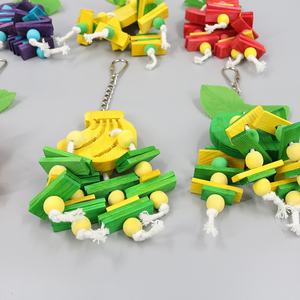 Perchoir en bois massif pour perroquets oiseau fournitures fruits mâcher jouets éducatifs balançoires à cordes fournitures de dentition usine Carton - Product Image 4