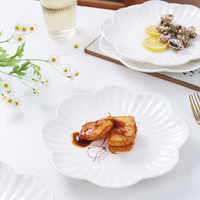 Noordse 9/10-inch lelievormige keramische dinerborden porseleinen snackbordjes fruitschaal set voor magnetron en koelkastgebruik