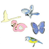 Broche personnalisée mignonne en forme de pigeon, série animaux de dessin animé, badge en métal, accessoire de mode
